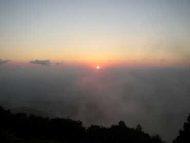 青山高原初日の出2004年2.jpg