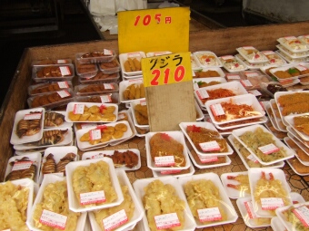 陸奥湊朝市3.jpg