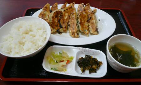食べ比べ 餃子.jpg