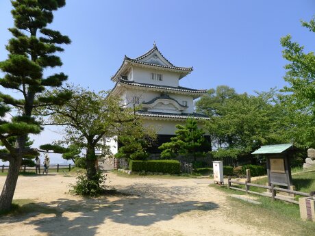 丸亀城.jpg